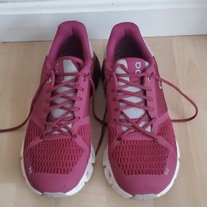 ON Cloudflyer Magenta Running Shoes